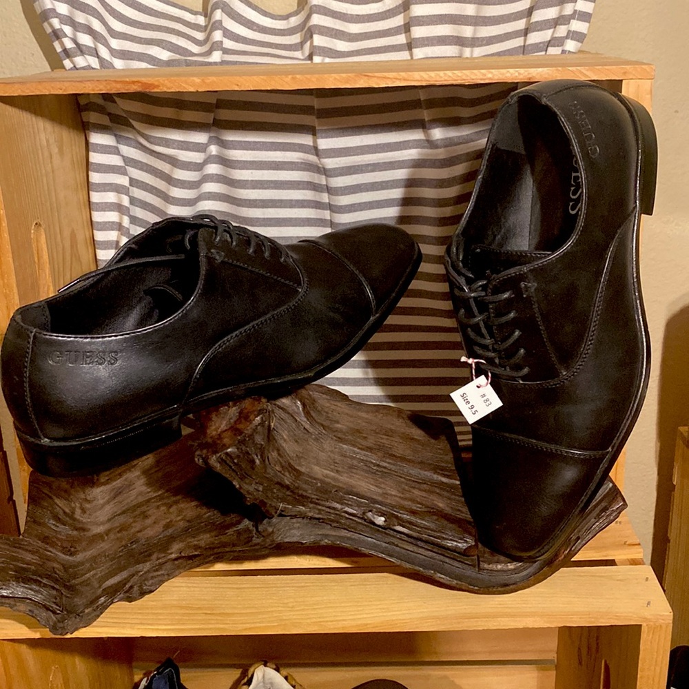 #83 Guess Oxfords - Black